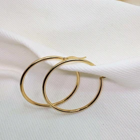 گوشواره استیل حلقه‌ای ساده (رنگ طلایی) | سایز متوسط و کلاسیک