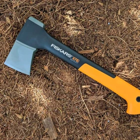 تبر FISKARS CHOPPING X7