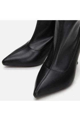 بوت و نیم بوت زنانه yaya-by-hotic yaya-by-hotic