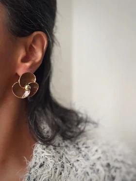 گوشواره طرح 3 گلبرگ