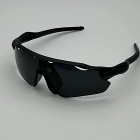 عینک آفتابی ورزشی اوکلی OAKLEYمدل Aero Shield اسپرت Sport (مشکی)