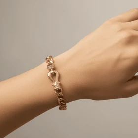 دستبند زنانه طرح کارتیه نگیندار