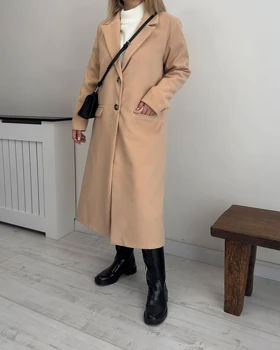 پالتو کتی Delia