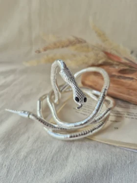 گردنبند مار منعطف