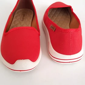 کفش راحتی زنانه گرندا اصل رنگ قرمز کد SH94