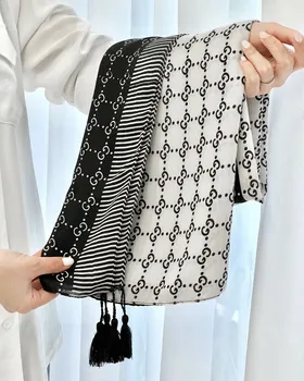 شال دورنگ گوچی 2