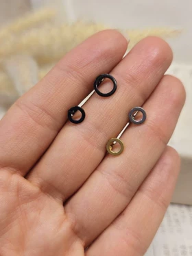 پیرسینگ گوش دایره مثلث