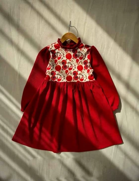 پیراهن دخترانه یلدا طرح ترنج و انار