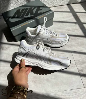 کتانی نایک ومرو nike vomero