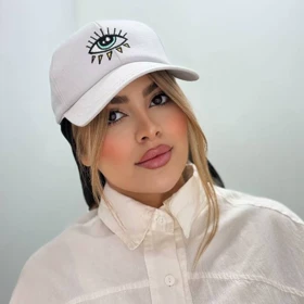 کلاه بیسبالی گلدوزی‌چشم آبی