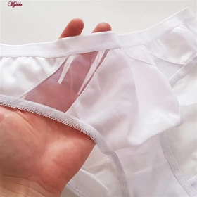 ست شورت و سوتین ساتن سفید زنانه پانیذ مدل وسط توری بدون فنر کد 4648