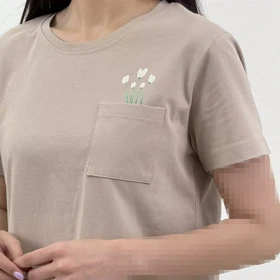 تیشرت زنانه تک جیب گل چاپی