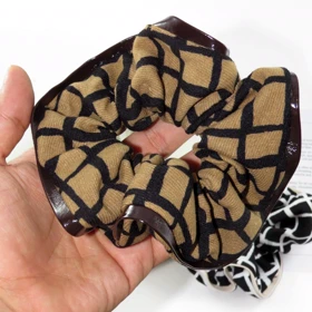 کش مو زنانه مدل چهارخانه دور چرم کد 2115