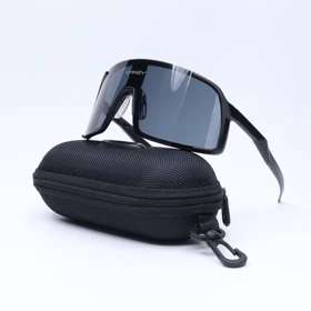 عینک برند OAKLEY کد 181264