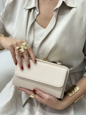 کیف پاسپورتی گرومس (شیری)