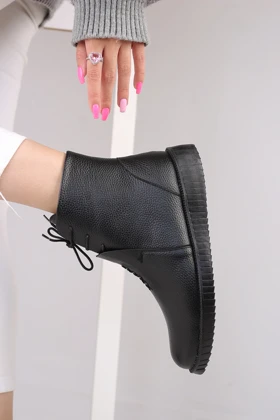 بوت زنانه جلوبندی