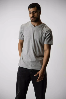 تیشرت یقه هفتی کوچک مردانه