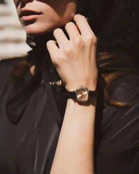 ساعت Black