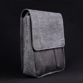 کیف دوشی چرم یلسان مدل ماهان کد 010-SH