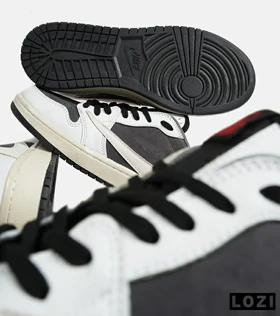 کفش کتانی مردانه سفید خاکستری NIKE travis scott
