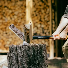 تبر FISKARS UNIVERSAL X24M