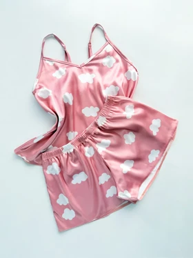 ست لباس خواب تاپ و شورتک ساتن طرح ابر