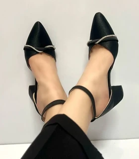 کفش خط‌دار ساتن ترک