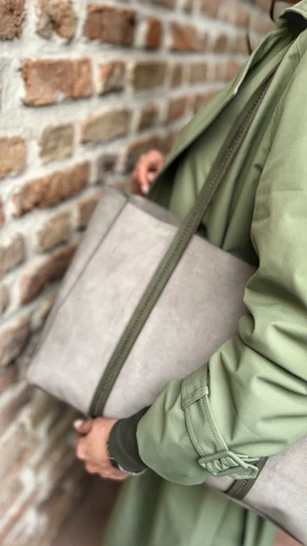 کیف دوشی سرور