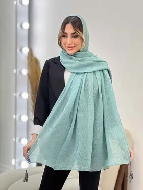 شال پلیسه منگوله‌دار