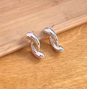 گوشواره دفرمه آبکاری نقره ای
