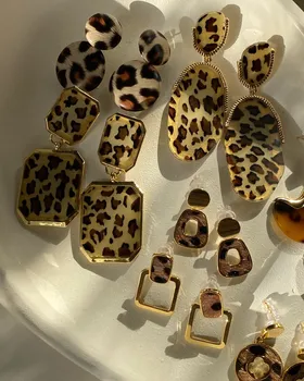گوشواره های پلنگی