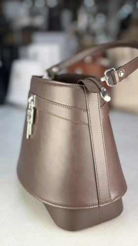 548 - 548 کیف ساده جیوان (قهوه ای)