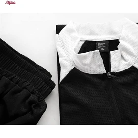 ست تیشرت آستین کوتاه و شلوارک ورزشی مردانه رنگ مشکی مدل 5374-806