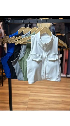 نیم‌تنه زیپی زنانه