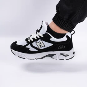 کتانی اسپرت مردانه مدل نیوبالانس 990 NEW BALANCE رنگ سفید مشکی