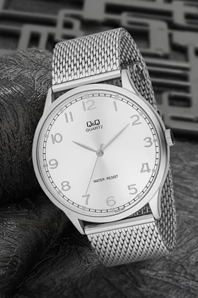 ساعت qandq qandq