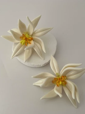 گوشواره گل پاییزی