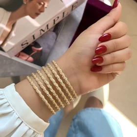 النگو طلا روس