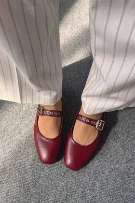 کالج زنانه استراسونس straswans