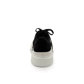 کفش راحتی زنانه مدل Stradivarius Sneakers - SKKh89