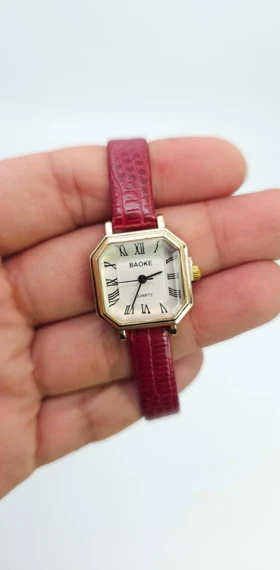 ساعت مچی زنانه باوک BAOKE بند چرمی ، اسپرت و روزمره با جعبه کادویی
