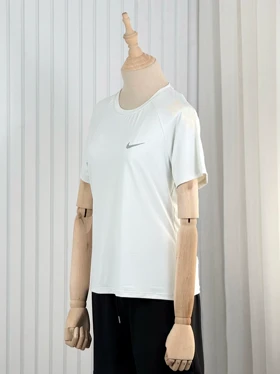تیشرت نایک move sport