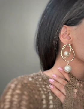 گوشواره طلایی با آویز مرواریدی