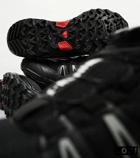 کفش کتانی مردانه مشکی قرمز SALOMON I-Runner disk