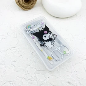 ست کامل مانیکور و پدیکور با طرح فانتزی، همراه زیبایی همیشگی