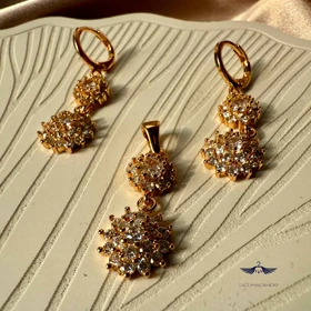 نیم ست گل نگین‌دار رزگلد