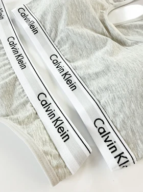 ست نیم‌تنه کاپ‌دار و شورت بکلس نخ پنبه کلوین کلاین Calvin Klein