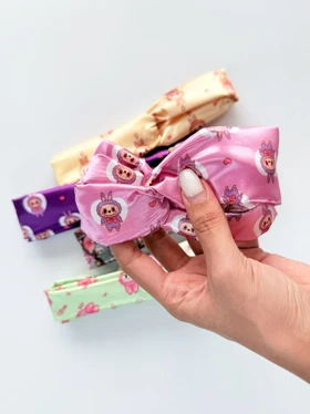 هدبند ساتن فانتزی طرح لبوبو