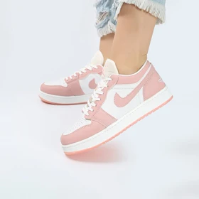 کفش و کتانی زنانه مدل NIKE AIR JORDAN 1 رنگ سفید صورتی کد M5814