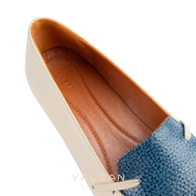 کفش پاشنه‌دار زنانه چرم یلسان مدل کلارا کد 601-SHT